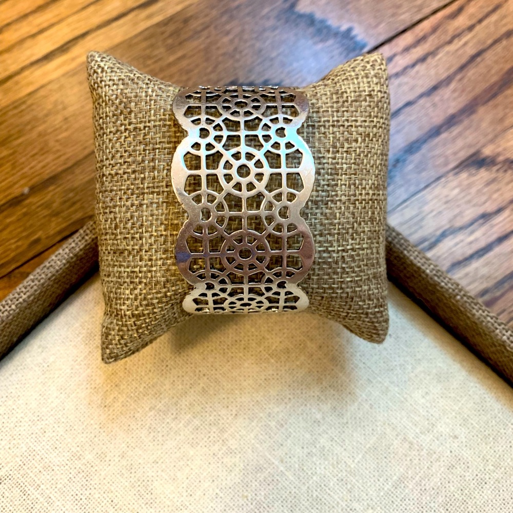 Chameleon Premier Designs Silver Bracelet Cuff